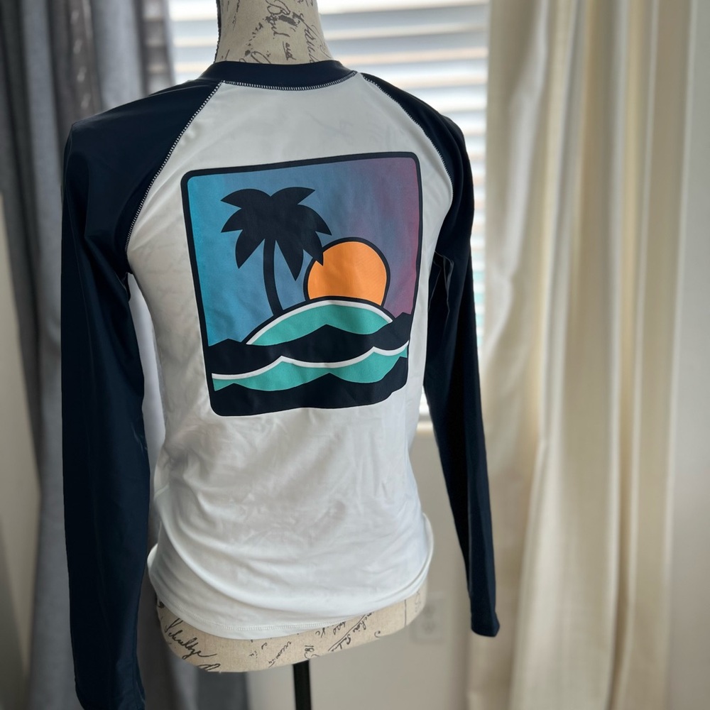 Old Navy big boys 14/16 XL swim rash guard. Color white, blue with image.